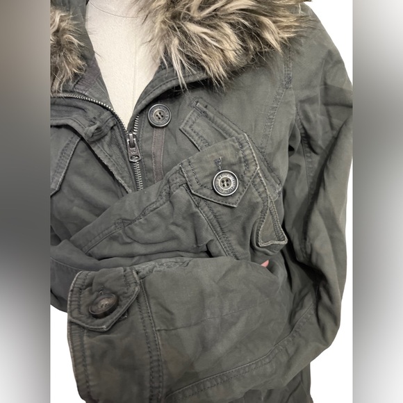 Abercrombie & Fitch olive green utility faux fur lined coat - Medium - Picture 5 of 7